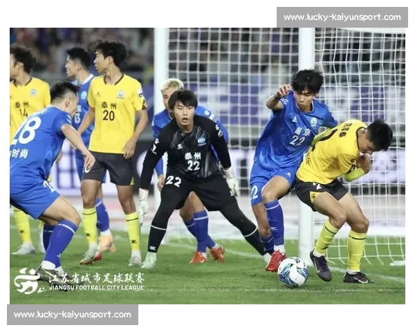 南通主场紧急扩容 9000 座迎首秀,2 万席位见证苏超黑马崛起 南通主场紧急扩容 9000 座迎首秀,2 万席位见证苏超黑马崛起