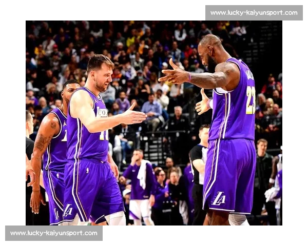 安吉首笔亏本交易曝光！湖人意外捡漏，美媒：紫金军团赚翻了