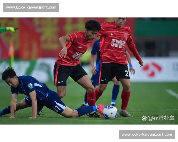 崔跃强执法中乙补赛 贵州筑城竞技 2-1 擒武汉三镇 B 队 崔跃强执法中乙补赛 贵州筑城竞技 2-1 擒武汉三镇 B 队